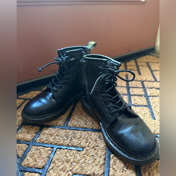 Kids Dr Martens Junior 1460, US1/EU32 - Picture 6 of 11